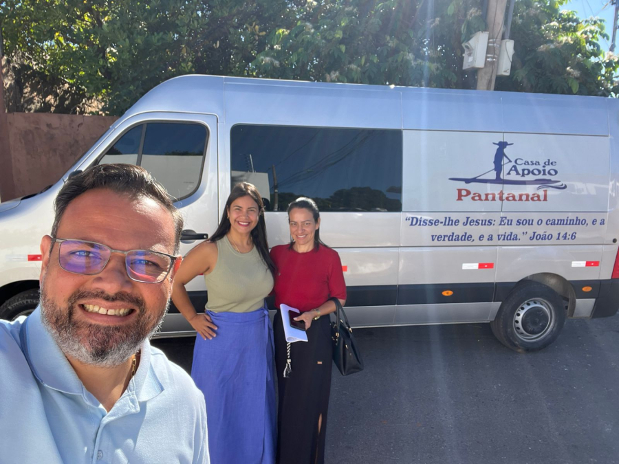 Secretária Lucimar anuncia nova van para pacientes e busca melhorias na Casa de Apoio de Novo Mundo em Cuiabá