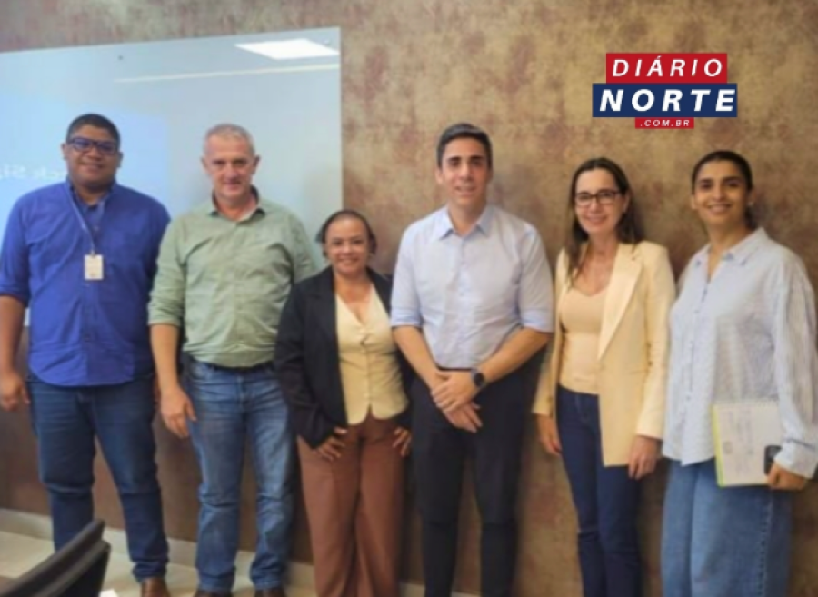 Secretário Reginaldo Marcolan discute políticas de transporte escolar em reunião com Alan Porto em Cuiabá.