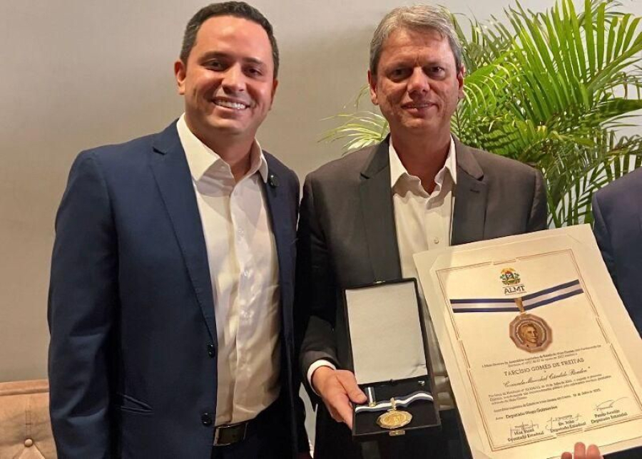 Diego se reúne com Tarcísio para troca de experiências sobre MT