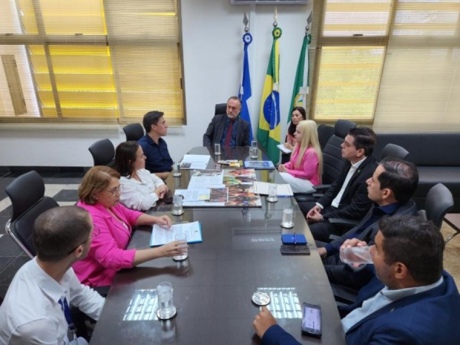 Seduc e TRE-MT firmam cooperação para emitir títulos eleitorais a 157 mil estudantes da rede estadual