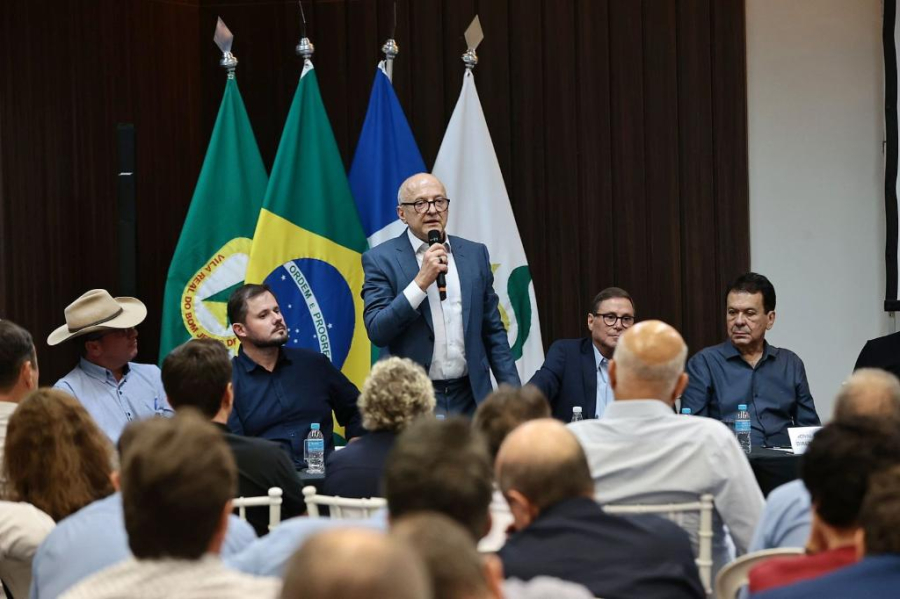 Governador anuncia manutenção do congelamento do Fethab até fim do ano e fim do imposto em 2027