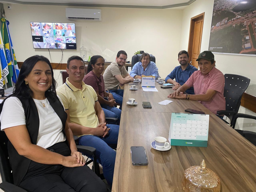 Comitiva de Nova Canaã do Norte visita Hospital Municipal de Terra Nova do Norte em busca de modelo para nova unidade de saúde