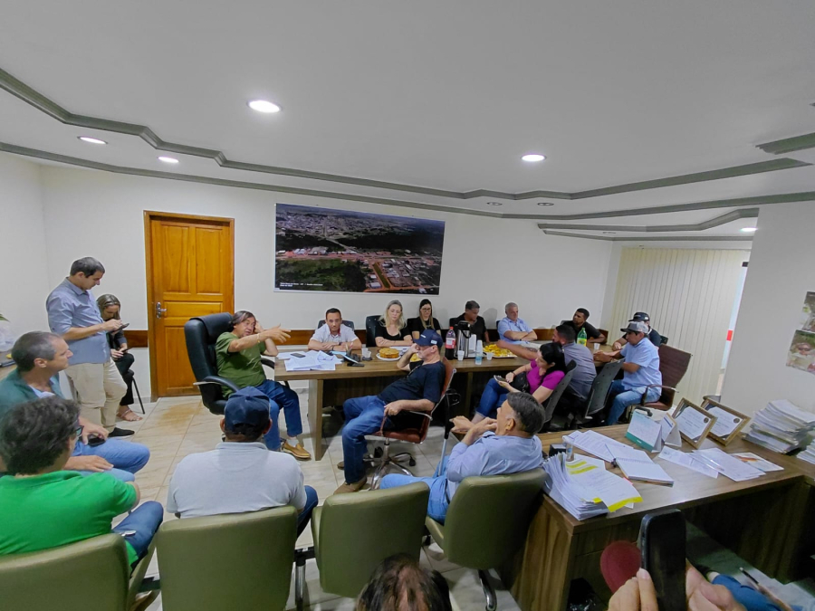 Legislativo pressiona por ações em estradas e acompanha cenário financeiro da Prefeitura