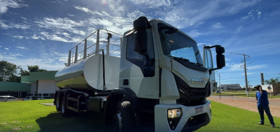 Matupá amplia frota com aquisição de caminhão-pipa de 15 mil litros