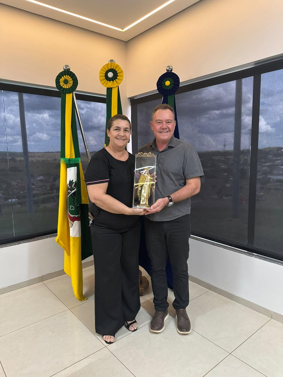 Prefeito recebe imagem da Padroeira e destaca fé e união da comunidade em Nova Santa Helena