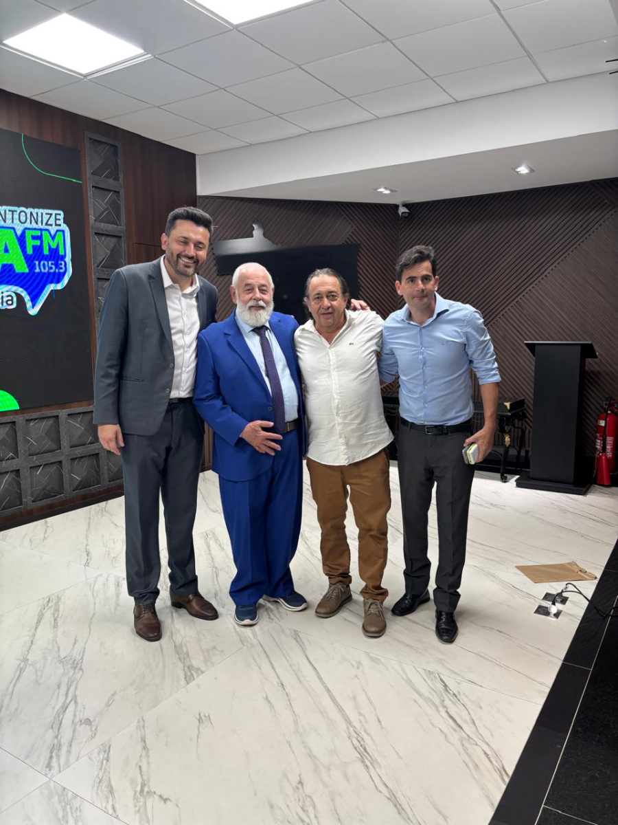 Prefeito Pascoal realiza reunião com Governador em exercício, deputado Fábio Garcia e presidente da AMM