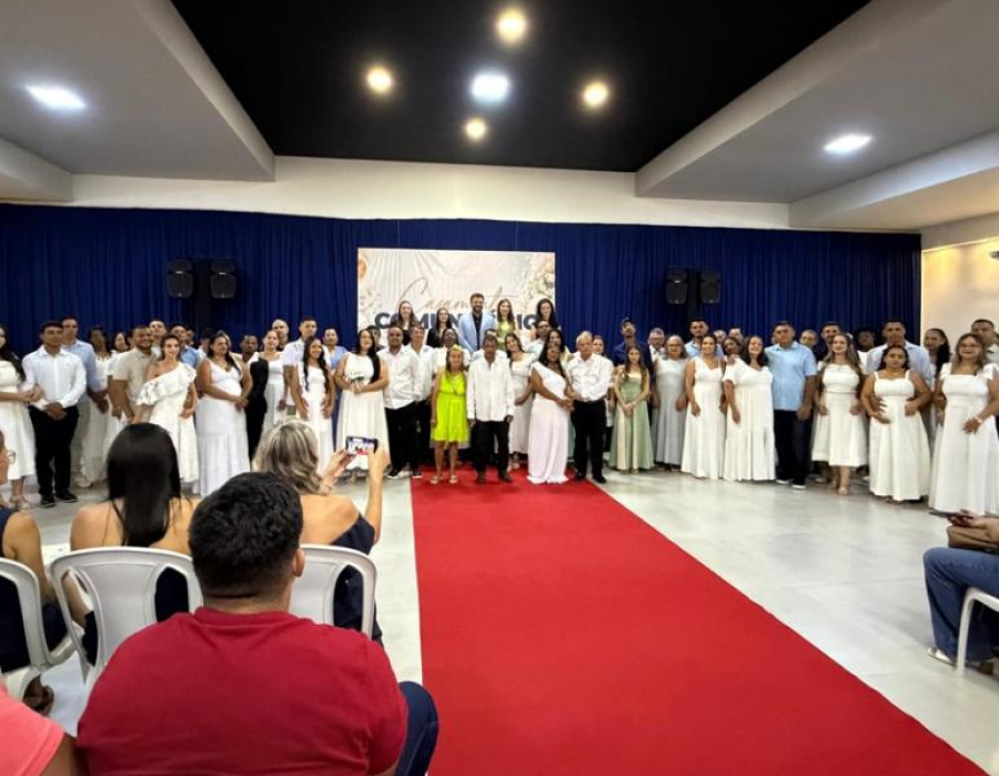 Colíder realiza casamento comunitário e oficializa união de 31 casais em cerimônia marcada por emoção e cidadania
