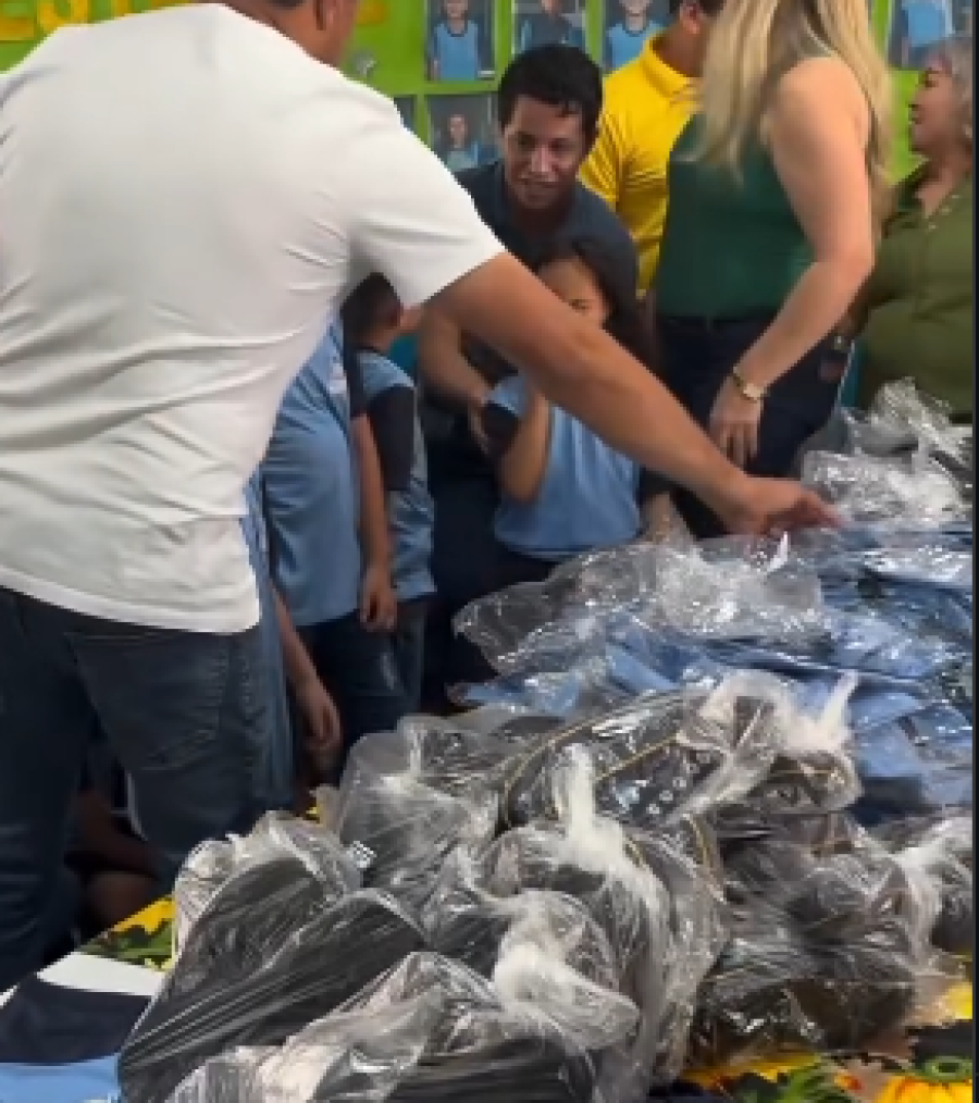 Prefeitura de Peixoto entrega kits e uniformes escolares