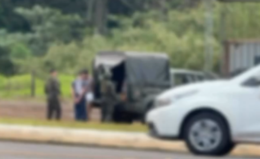 Exército prende dois jovens com carro carregado de maconha na BR-277