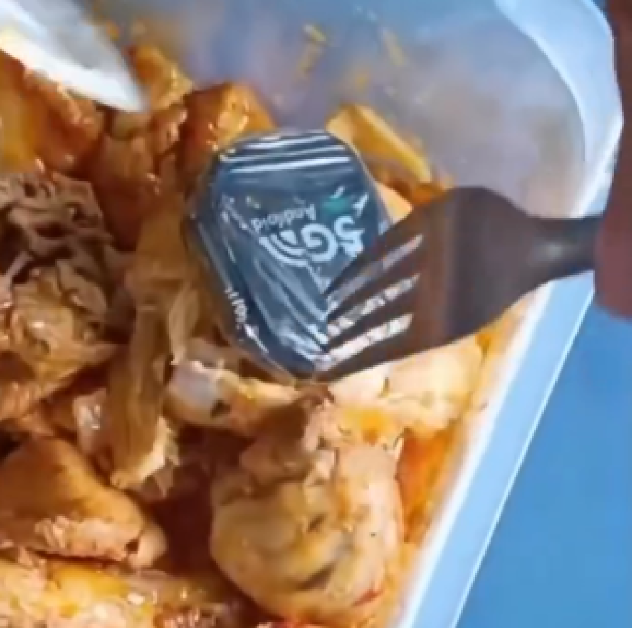 Visitante tenta entrar em presídio com smartwatches escondidos em frango