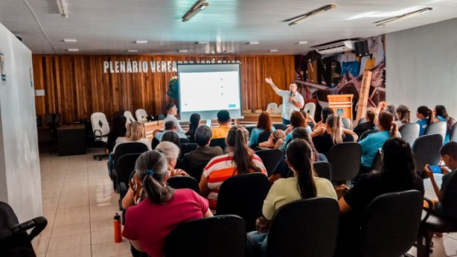 Capacitação reúne agentes comunitários de saúde e enfermeiros para atualização do e-SUS PEC
